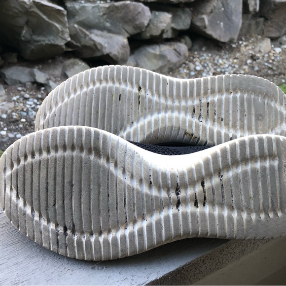 Skechers 12539 Women’s Black Ultra Flex Slip On Woven Knit Casual Shoes Sz 10 - Picture 9 of 9